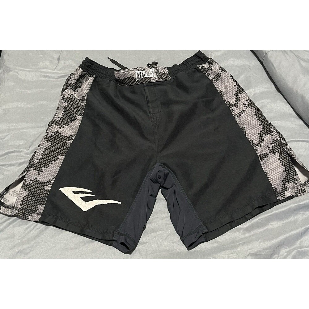 Everlast Men's Athletic Boxing MMA Shorts Black Gray White Camouflage Mesh